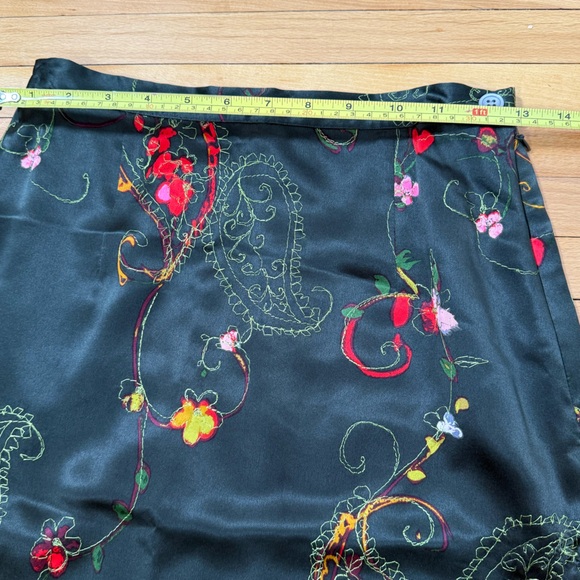 VTG Laura Ashley Forest Green Silk Skirt & Tank Set Embroidered Floral Size 4 - Picture 9 of 11